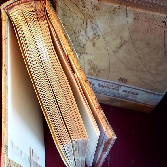 Photo Album "My World 200" by CRYSTAL/RAY ENT for 200 4x6 Photos VTG - Picture 6 of 10